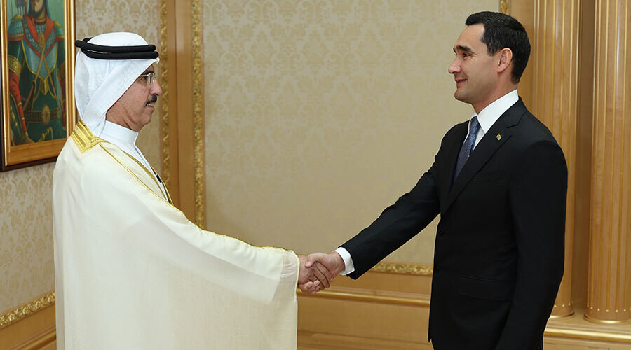 Встреча президента Туркменистана с председателем компании Dragon Oil